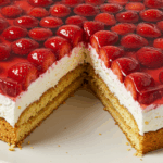 Windbeuteltorte mit Himbeeren Windbeuteltorte mit Himbeeren