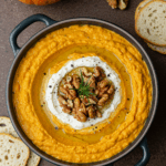 Feta-Dip mit Kürbis und Walnüssen