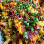 Chili Cheese Fries (Pommes mit Käse und turkey bacon überbacken)