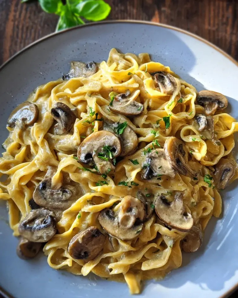 Cremige Pasta in Champignonrahmsauce (vegetarisches Rezept)