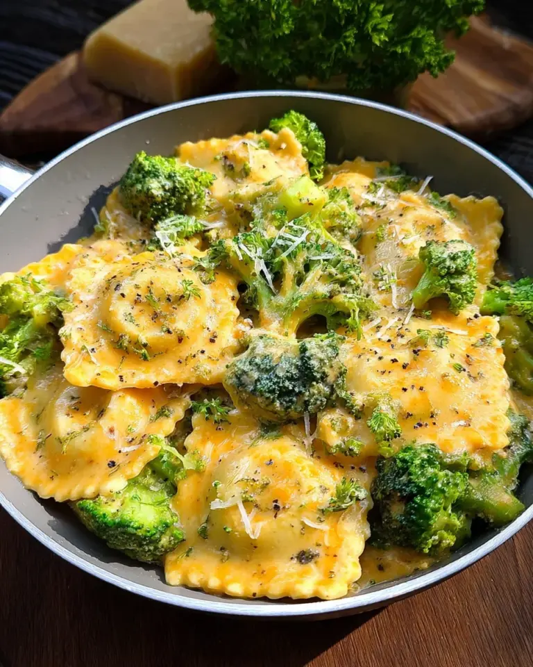 Cremige Ravioli Pfanne mit Brokkoli