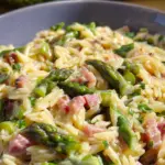 Spargel Orzo Pasta mit Schinken