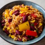 One-Pot-Reis mit Paprika, Bohnen und Mais