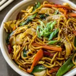 Gebratene Nudeln nach chinesischer Art mit Ei und Gemüse: Ein Unglaubliches Ultimatives Rezept