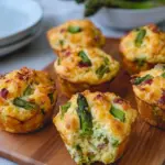 Spargelmuffins mit putenschinkenwürfel